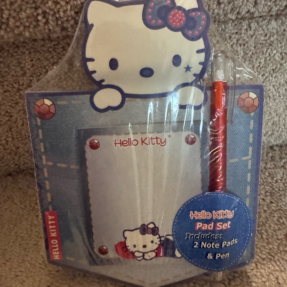 Hello Kitty Pad Set